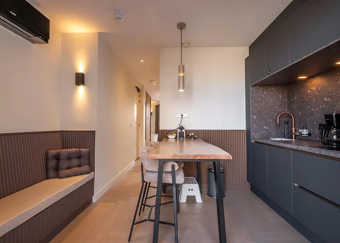 Four Stories 4* The Hague