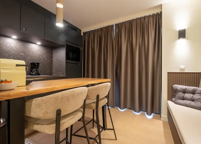 Aparthotel Four Stories 4*