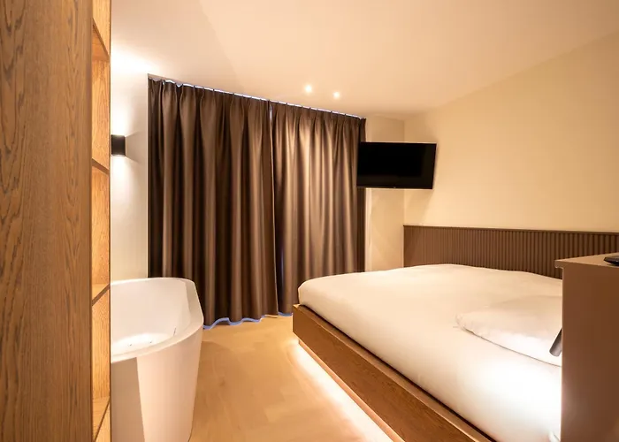 Four Stories Apartmanhotel