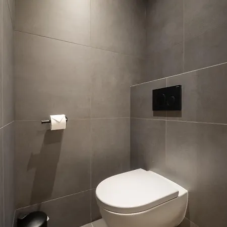 Four Stories 公寓式酒店